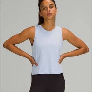 Lululemon NWT  Train to Be tank size 4